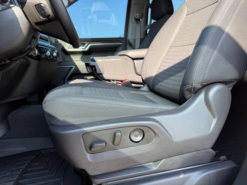 Used 2022 GMC Sierra 1500 Elevation AWD/4WD image 9