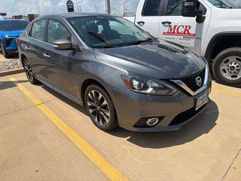 Used 2016 Nissan Sentra SR FWD image 2