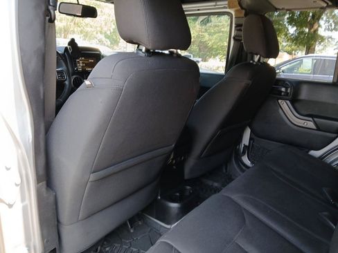 Used 2017 Jeep Wrangler Unlimited Sport w/ Quick Order Package 24S AWD/4WD image 11