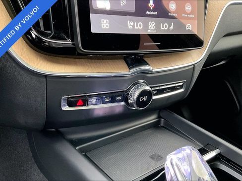 Used 2026 Volvo XC60 B5 Plus AWD/4WD image 28