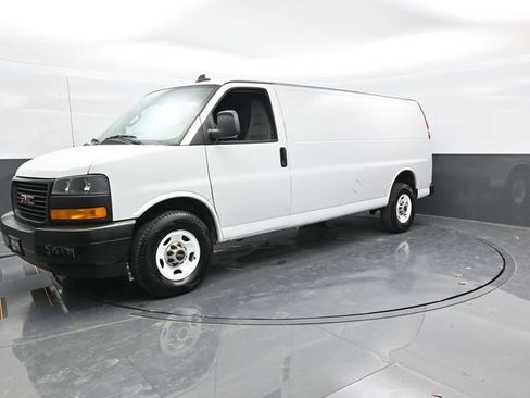Used 2021 GMC Savana 2500 Extended RWD image 3