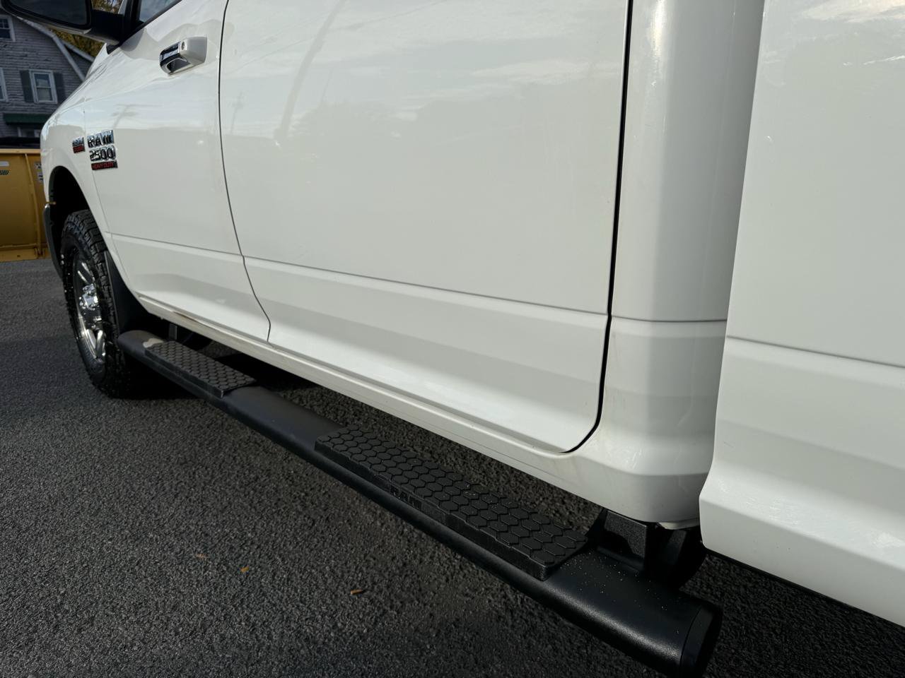 Used 2018 RAM 2500 SLT AWD/4WD image 16