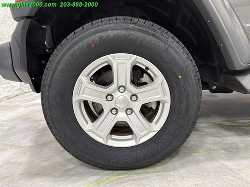 Used 2018 Jeep Wrangler Unlimited Sport S image 16