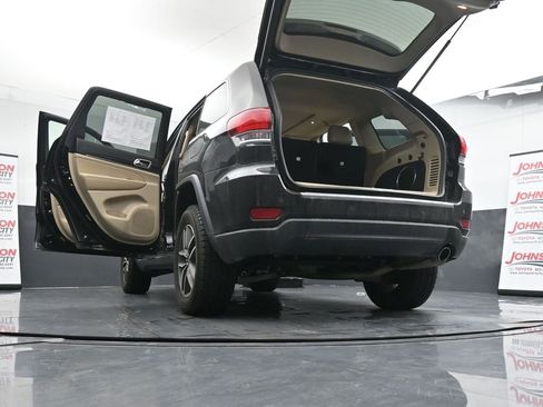 Used 2021 Jeep Grand Cherokee Limited w/ Sun & Sound Group image 45