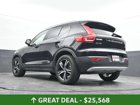 Used 2025 Volvo XC40 B5 Core AWD/4WD image 31