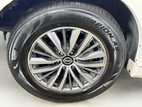 Used 2022 Nissan Armada SL image 39