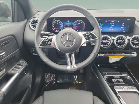 Certified 2026 Mercedes-Benz GLA 250 image 12