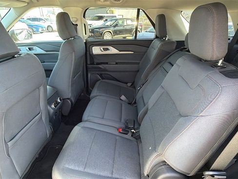 Used 2025 Ford Explorer Active image 24