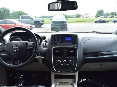 Used 2019 Dodge Grand Caravan SXT FWD image 30