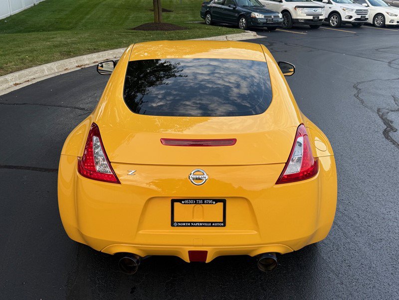 Used 2017 Nissan 370Z Coupe RWD image 7