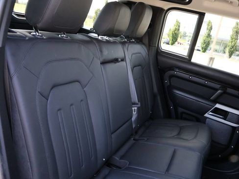 Used 2020 Land Rover Defender 110 HSE AWD/4WD image 12
