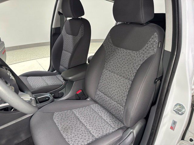 Used 2018 Hyundai Ioniq Blue FWD image 12