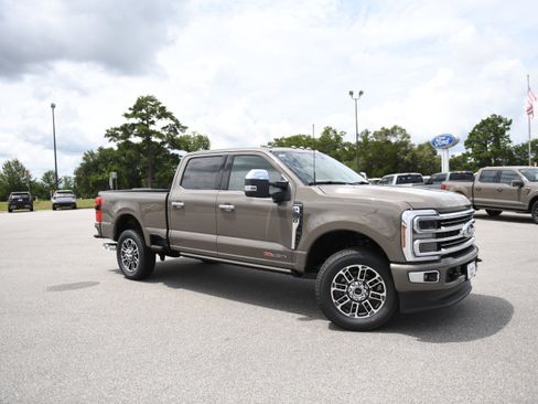 New 2026 Ford F250 Platinum w/ Platinum Plus Package AWD/4WD image 3