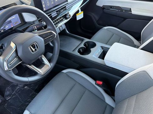 New 2026 Honda Prologue EX image 10