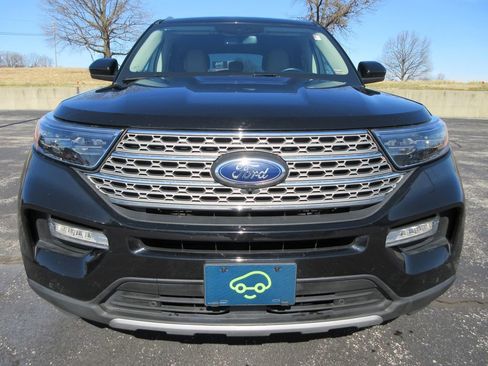 Used 2023 Ford Explorer Limited image 8