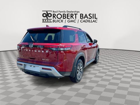Used 2024 Nissan Pathfinder SV AWD/4WD image 8