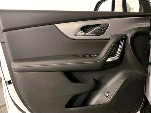 Used 2025 Chevrolet Blazer LT w/ Convenience Package image 24