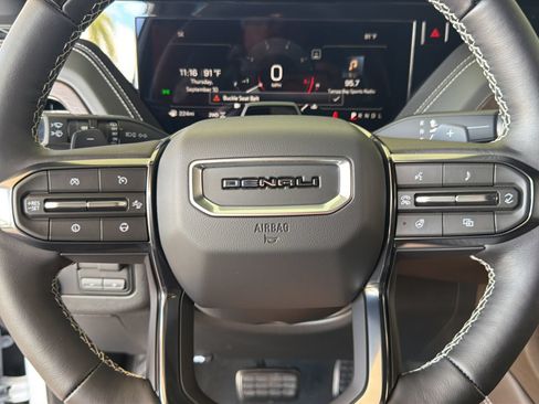 Used 2026 GMC Yukon XL Denali Ultimate AWD/4WD image 23