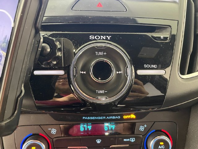 Used 2017 Ford Focus ST w/ Equipment Group 402A FWD image 8