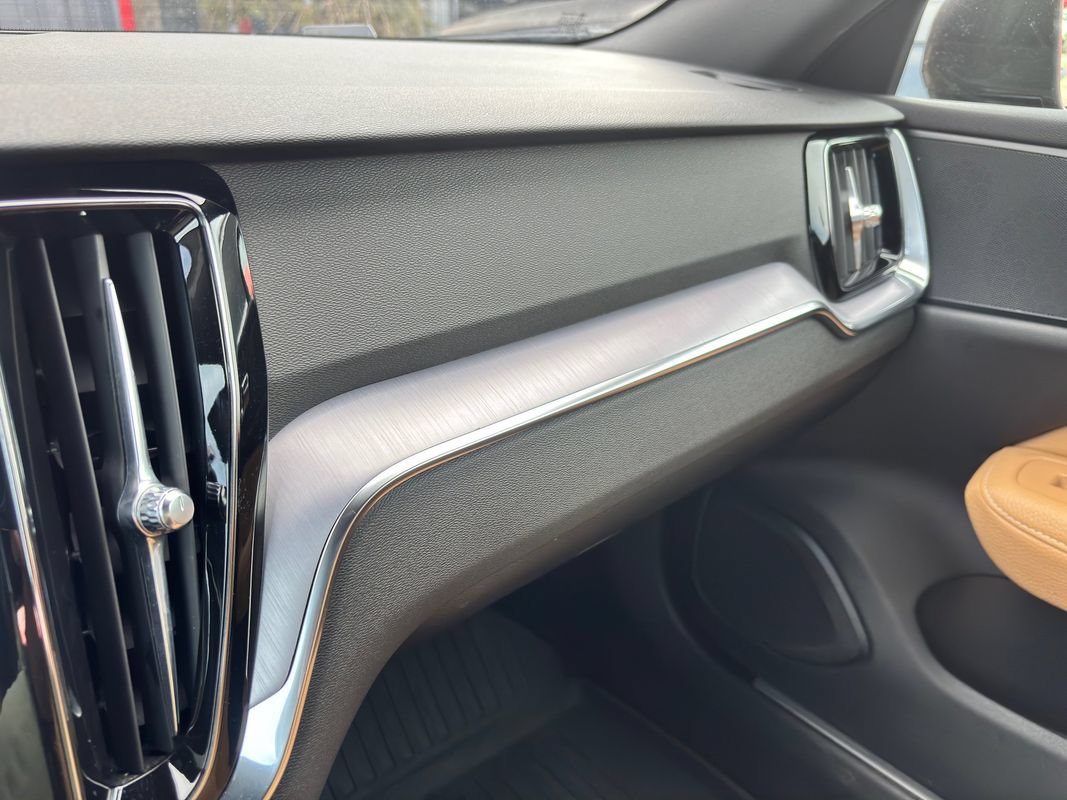 Used 2020 Volvo V60 T5 Cross Country w/ Protection Package Premier AWD/4WD image 23