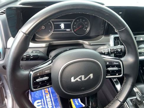Used 2022 Kia Sorento SX image 14