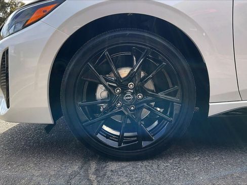 Used 2025 Nissan Sentra SR w/ Midnight Edition FWD image 9