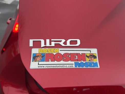 Certified 2023 Kia Niro EX image 34