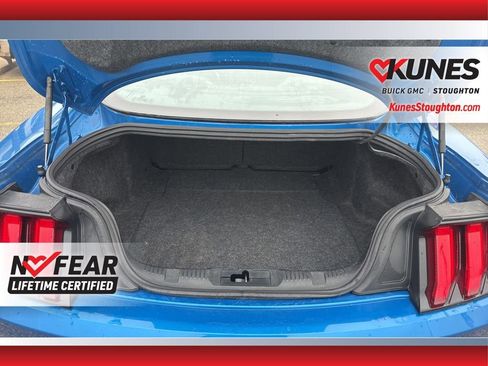 Used 2021 Ford Mustang Premium image 19