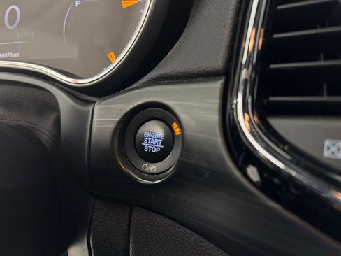 Used 2019 Jeep Grand Cherokee Altitude image 22