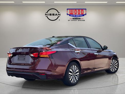 Certified 2025 Nissan Altima 2.5 SV FWD image 2