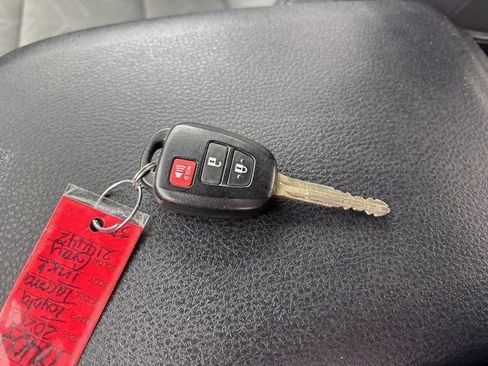 Used 2020 Toyota Tacoma TRD Off-Road image 48