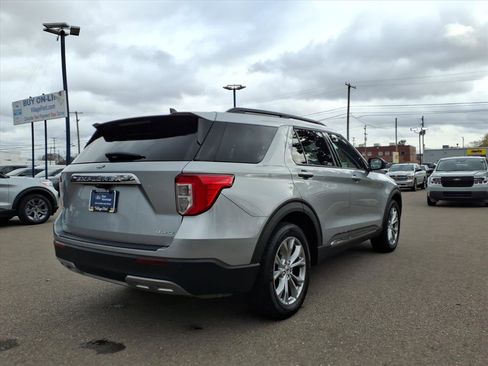 Certified 2023 Ford Explorer XLT w/ Equipment Group 202A image 6