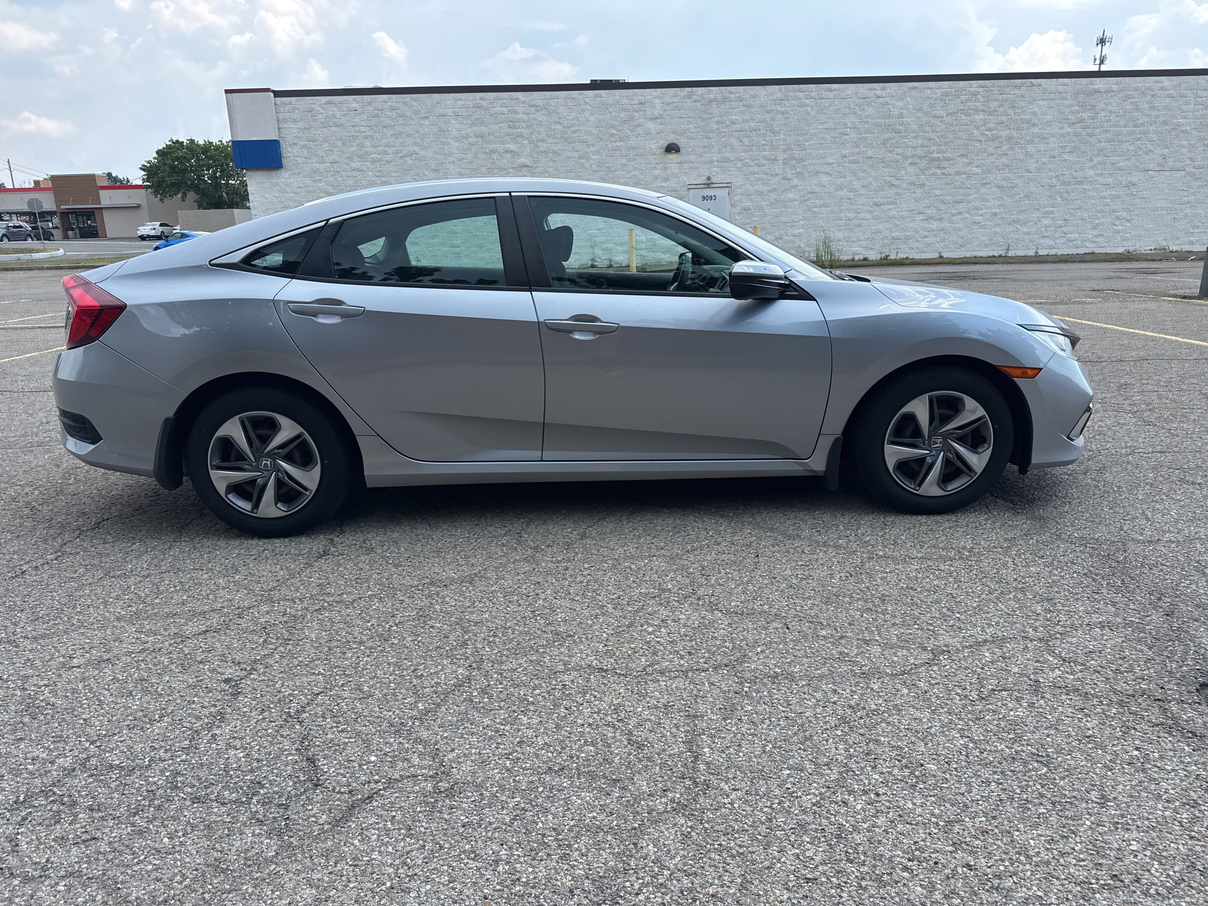 Used 2019 Honda Civic LX image 2