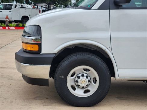 New 2025 Chevrolet Express 3500 w/ Power Convenience Package RWD image 14