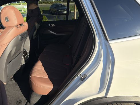 Used 2023 BMW X5 xDrive40i w/ Premium Package image 30