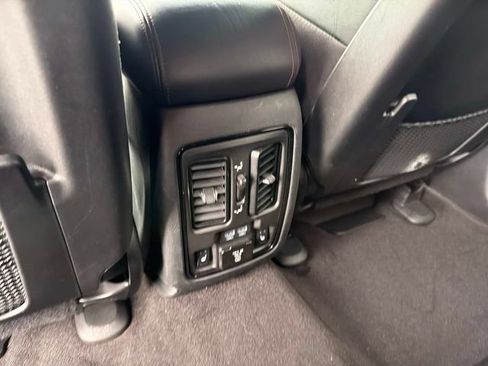 Used 2022 Dodge Durango R/T RWD image 16