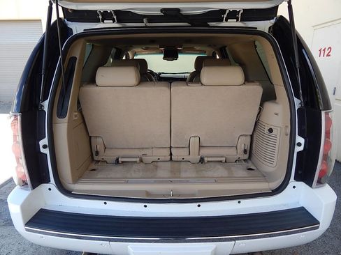 Used 2007 GMC Yukon Denali image 37