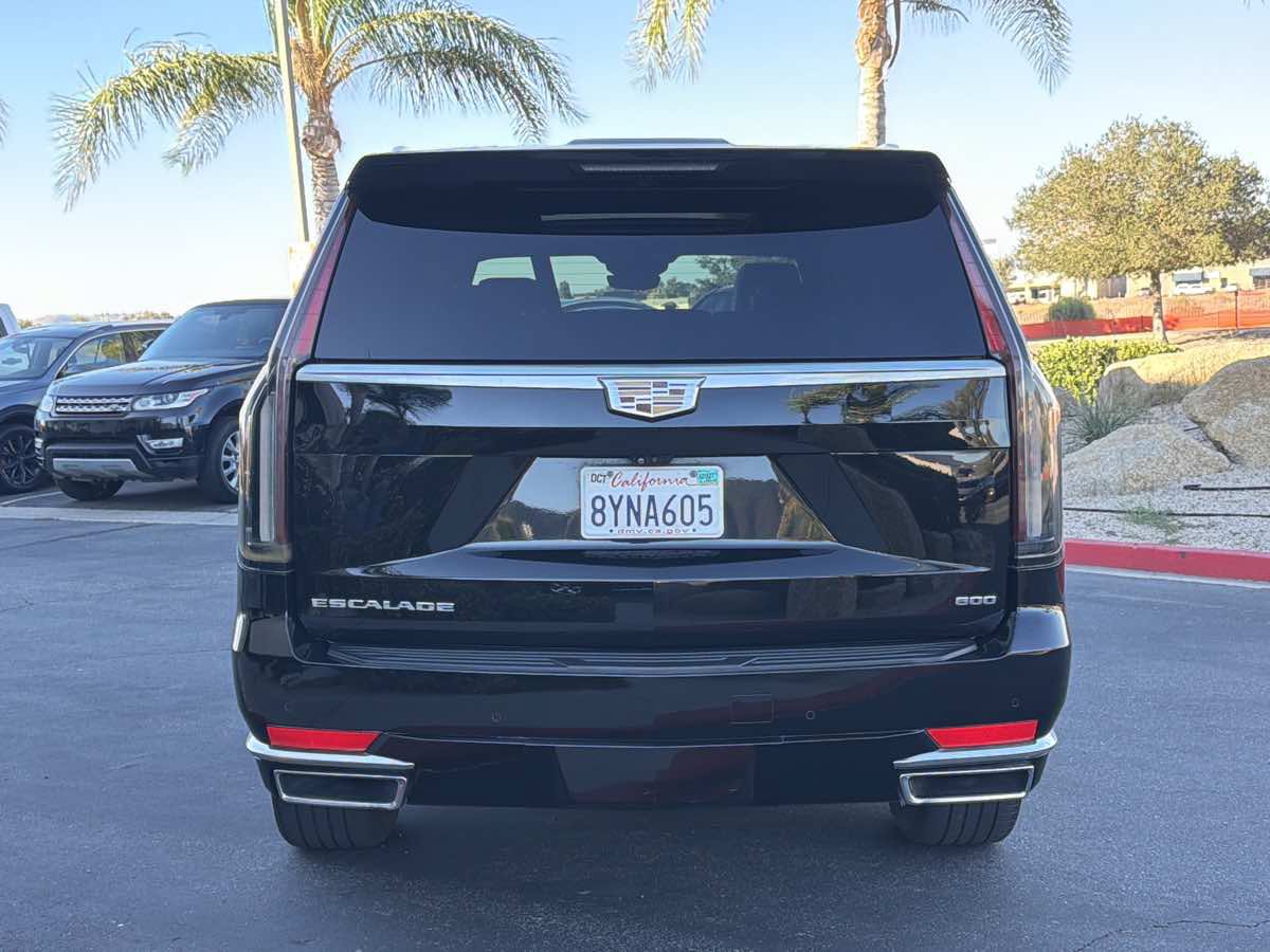 Used 2021 Cadillac Escalade Premium Luxury RWD image 15