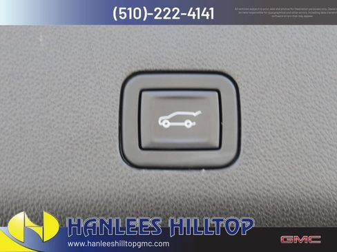 Used 2025 Chevrolet Tahoe LT RWD image 11