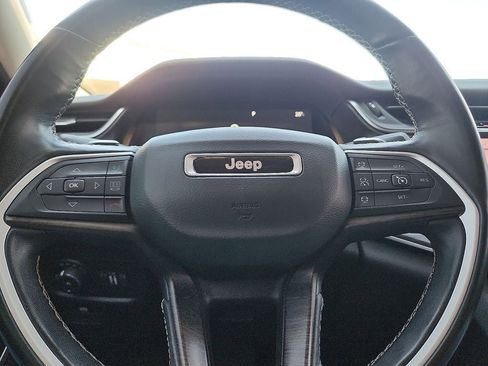 Used 2021 Jeep Grand Cherokee L Limited AWD/4WD image 29