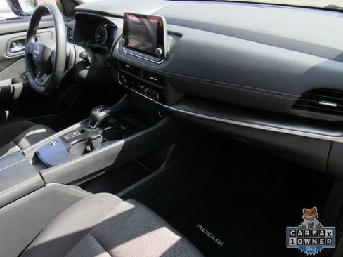 Certified 2025 Nissan Rogue SV FWD image 14