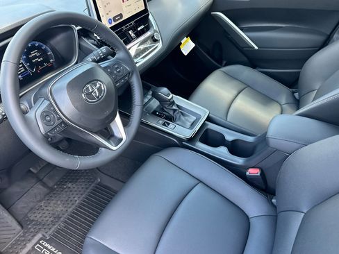 Certified 2026 Toyota Corolla Cross XLE w/ Convenience Package FWD image 9