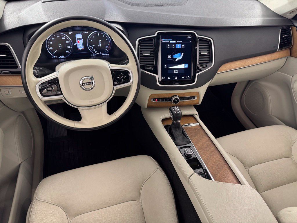 Used 2022 Volvo XC90 T6 Momentum w/ Advanced Package AWD/4WD image 15