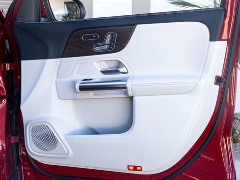 Used 2026 Mercedes-Benz GLA 250 image 25