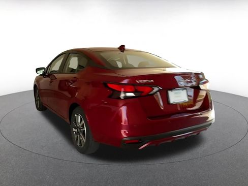 Used 2025 Nissan Versa SV image 11