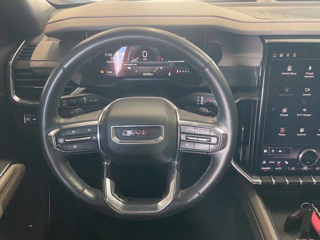 Used 2024 GMC Acadia Elevation w/ Luxury Package FWD image 13