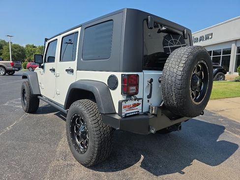 Used 2010 Jeep Wrangler Unlimited Sport AWD/4WD image 8