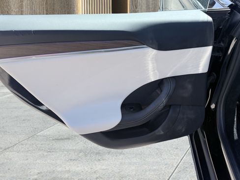 Used 2023 Tesla Model S AWD/4WD image 24