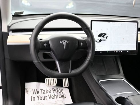 Used 2022 Tesla Model Y Performance image 35