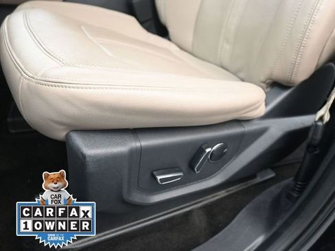 Used 2023 Ford Expedition Limited image 16